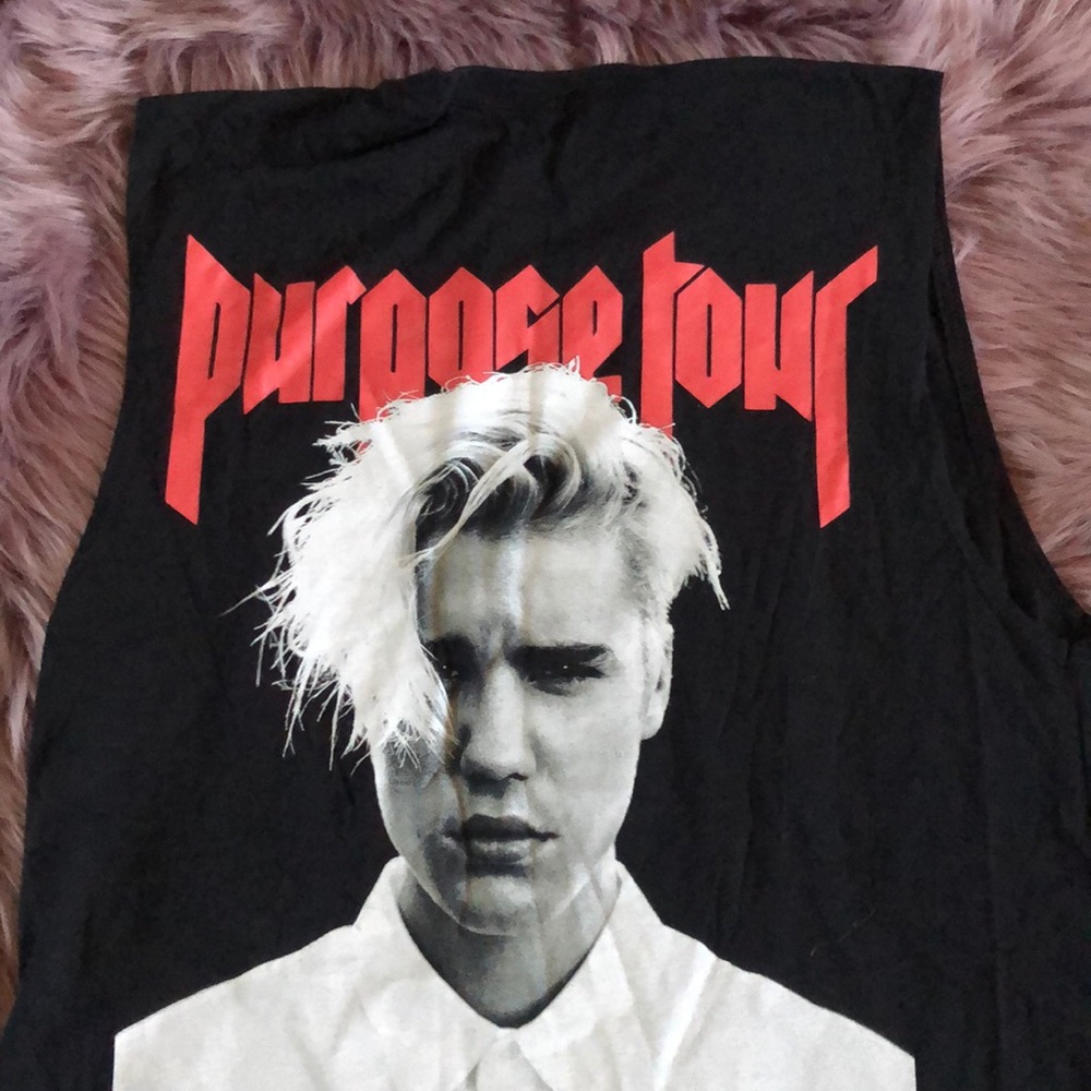 Justin Bieber cut off sleeves tee